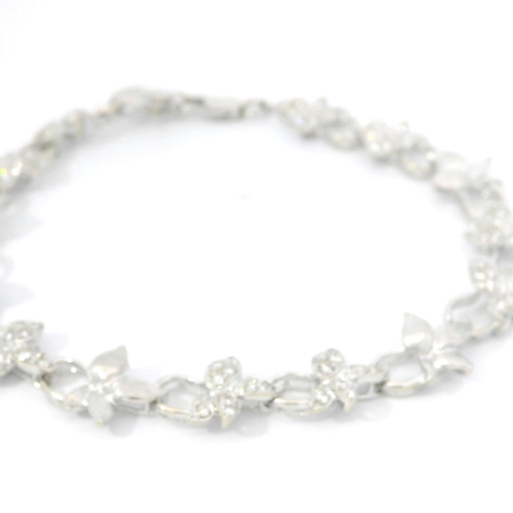 White Gold Bracelet with Round Cut Diamonds