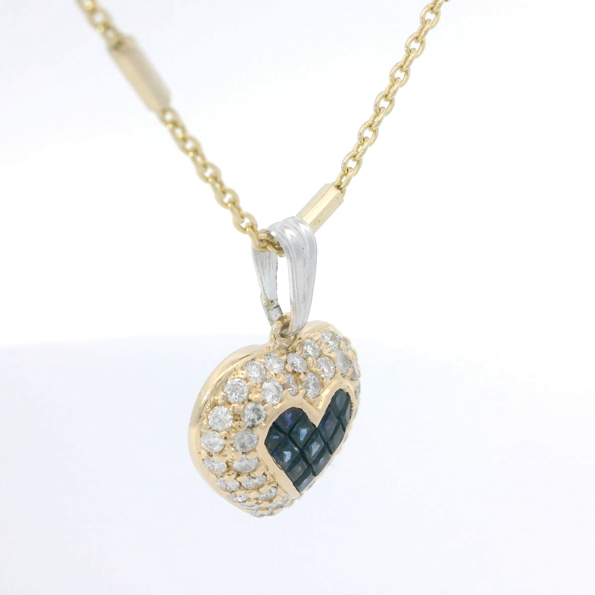 Elegant Heart-Shaped Pendant Necklace