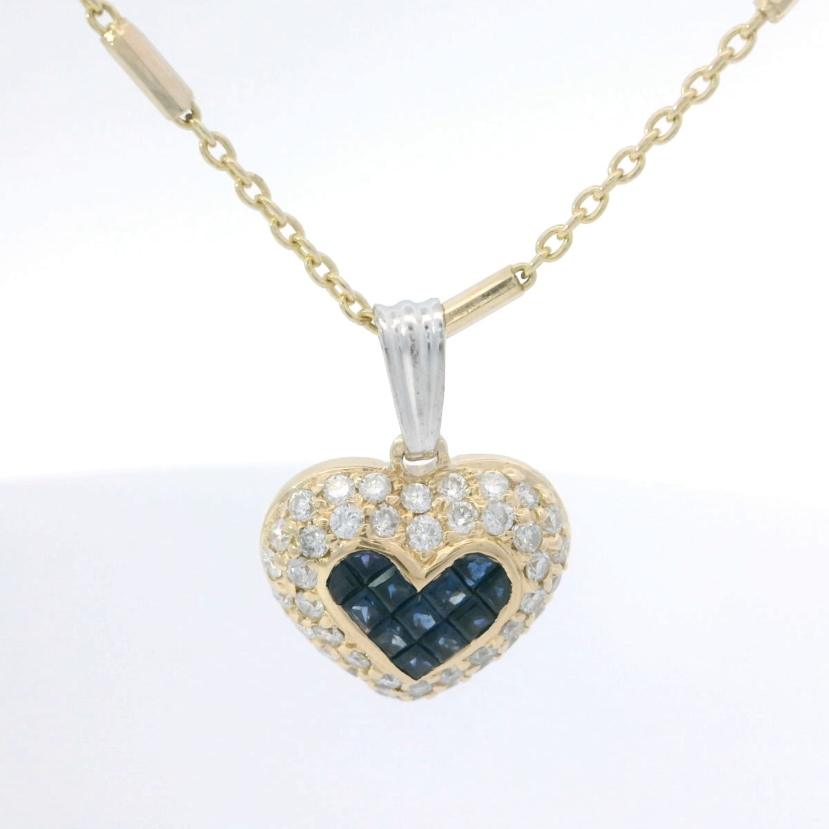 Elegant Heart-Shaped Pendant Necklace