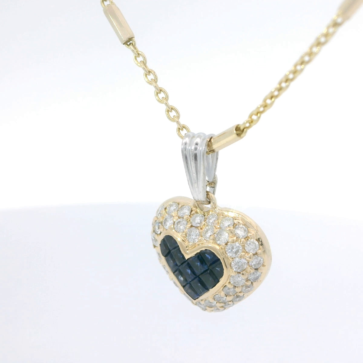 Elegant Heart-Shaped Pendant Necklace