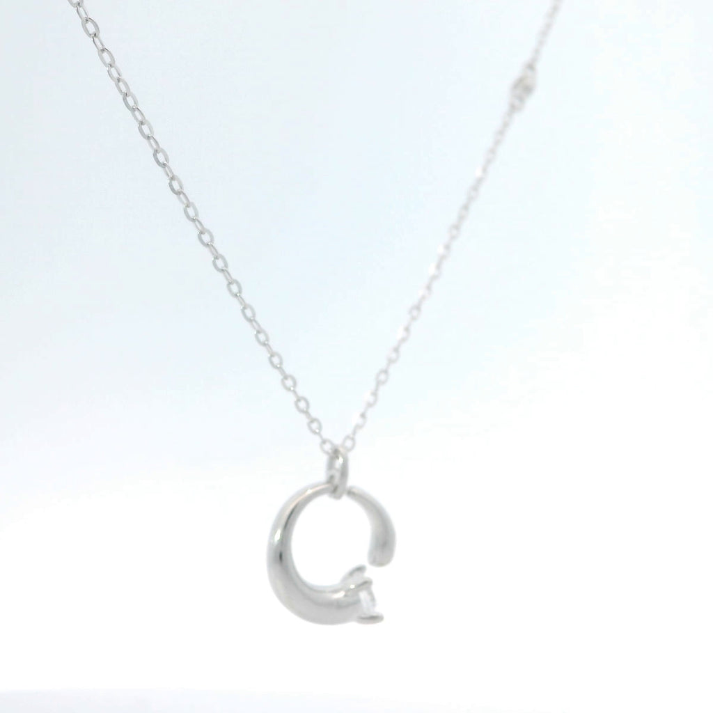 Elegant Silver Pendant with Sparkling Detail