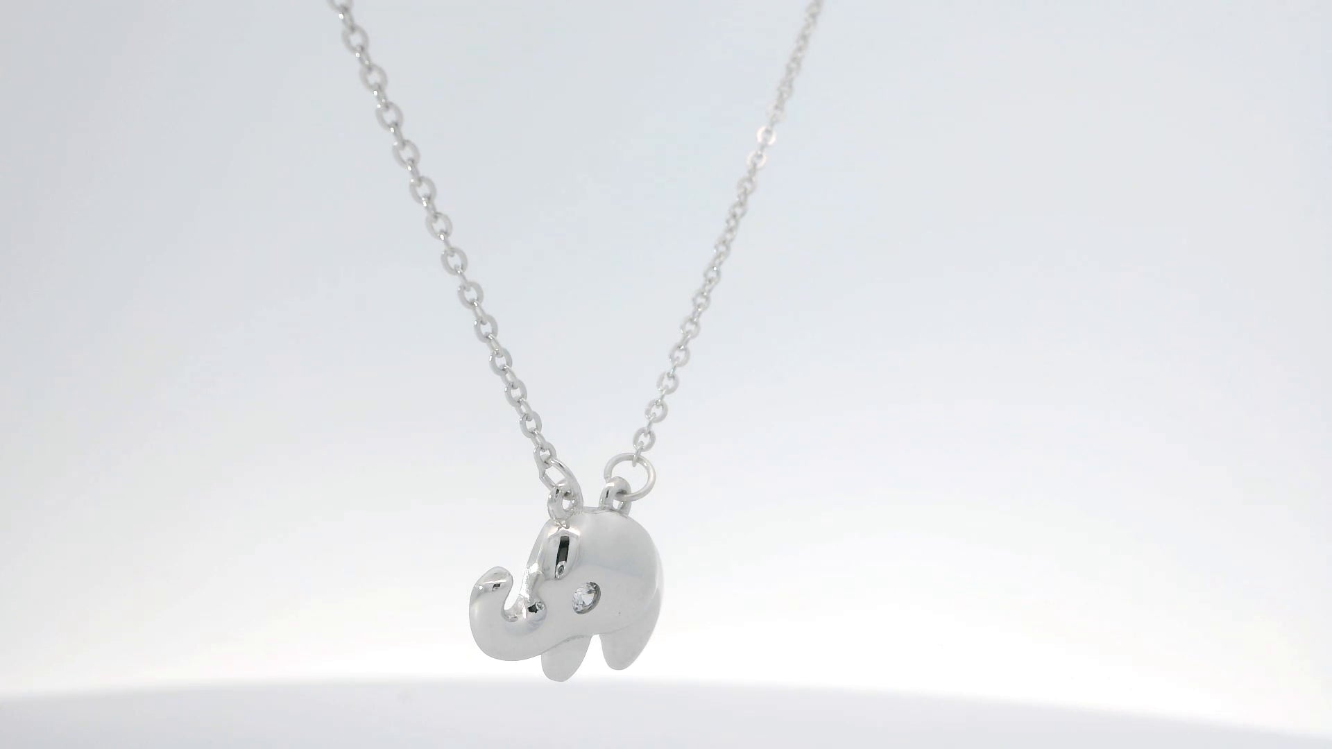 Charming Elephant Pendant Necklace