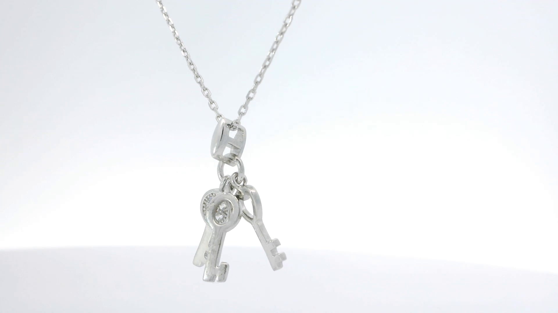 Elegant Key Pendant Necklace