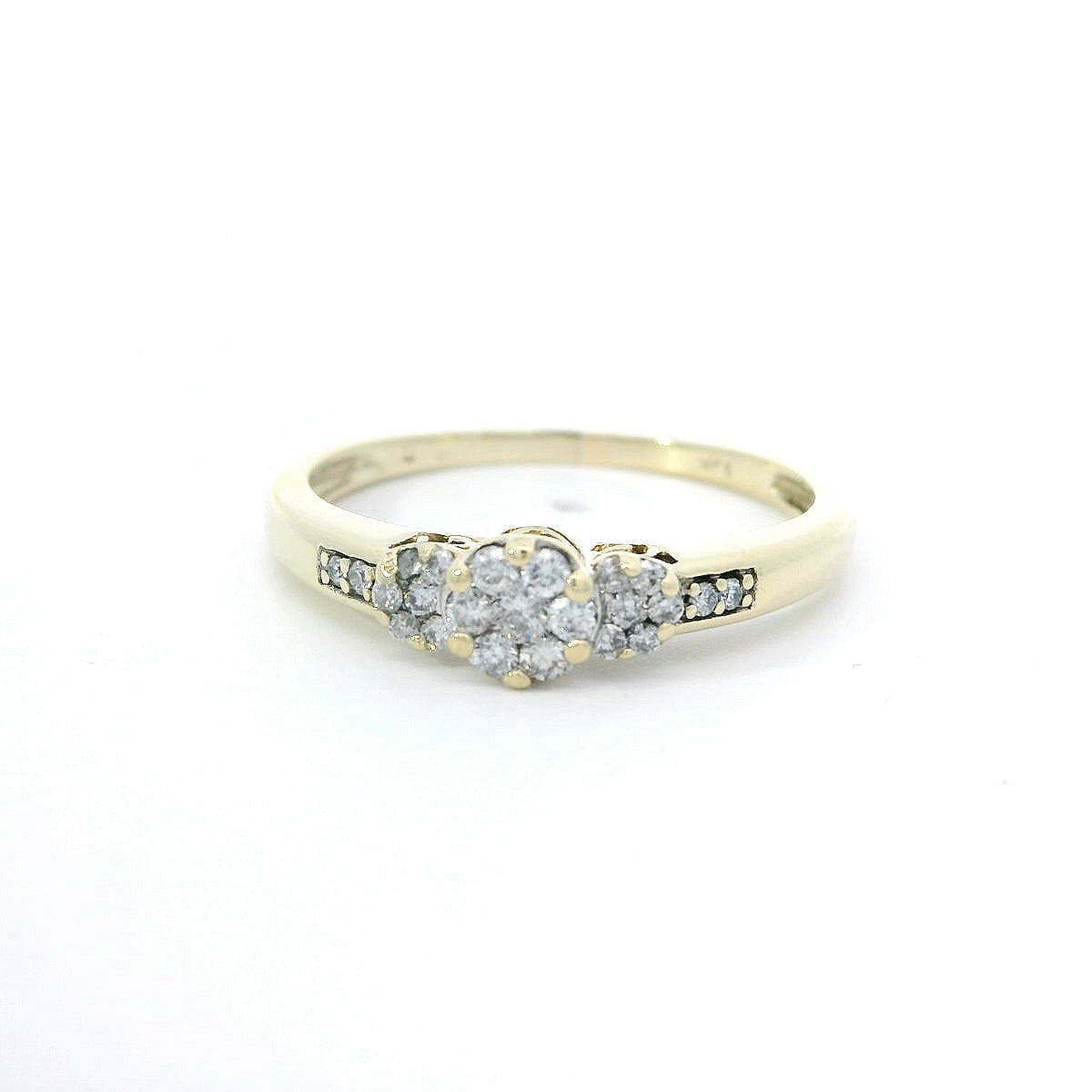 Elegant Diamond Ring