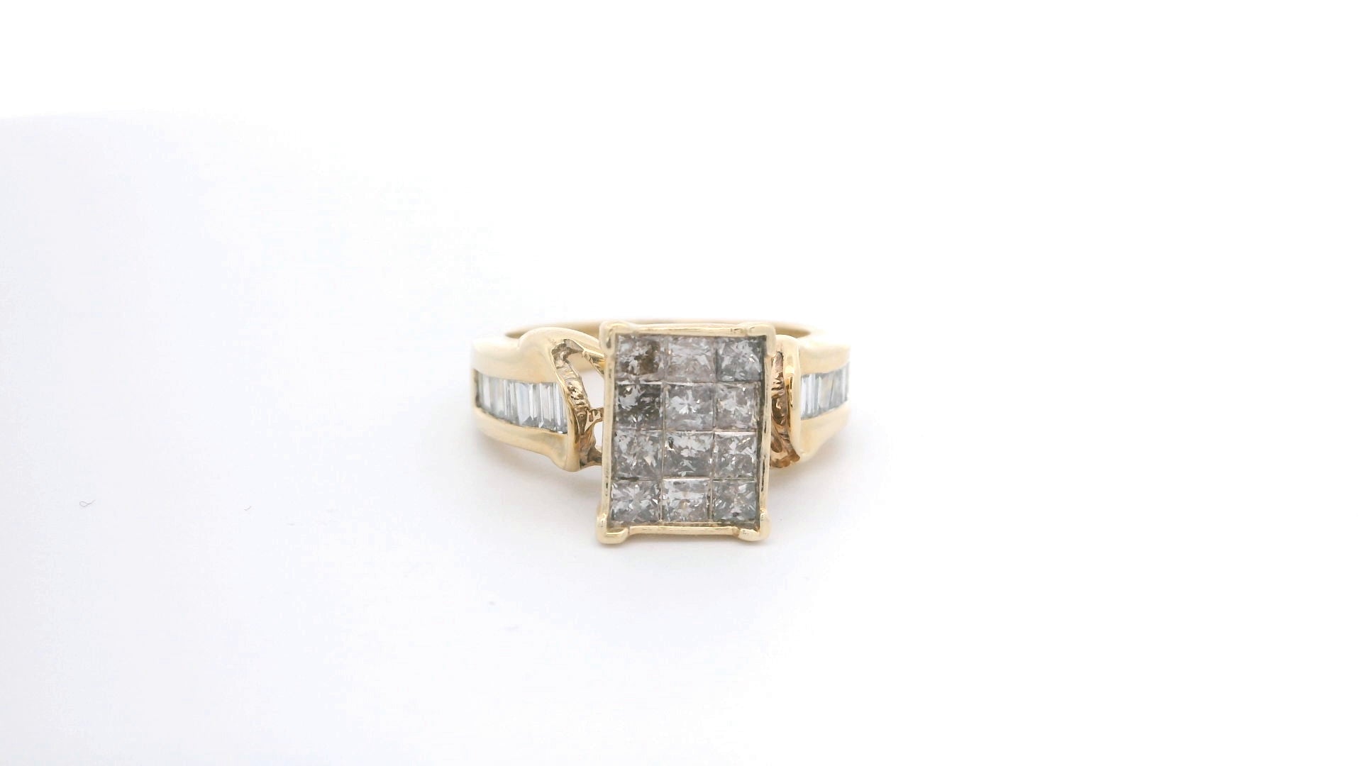Yellow Gold Ring with Princess-Cut Diamond Cluster