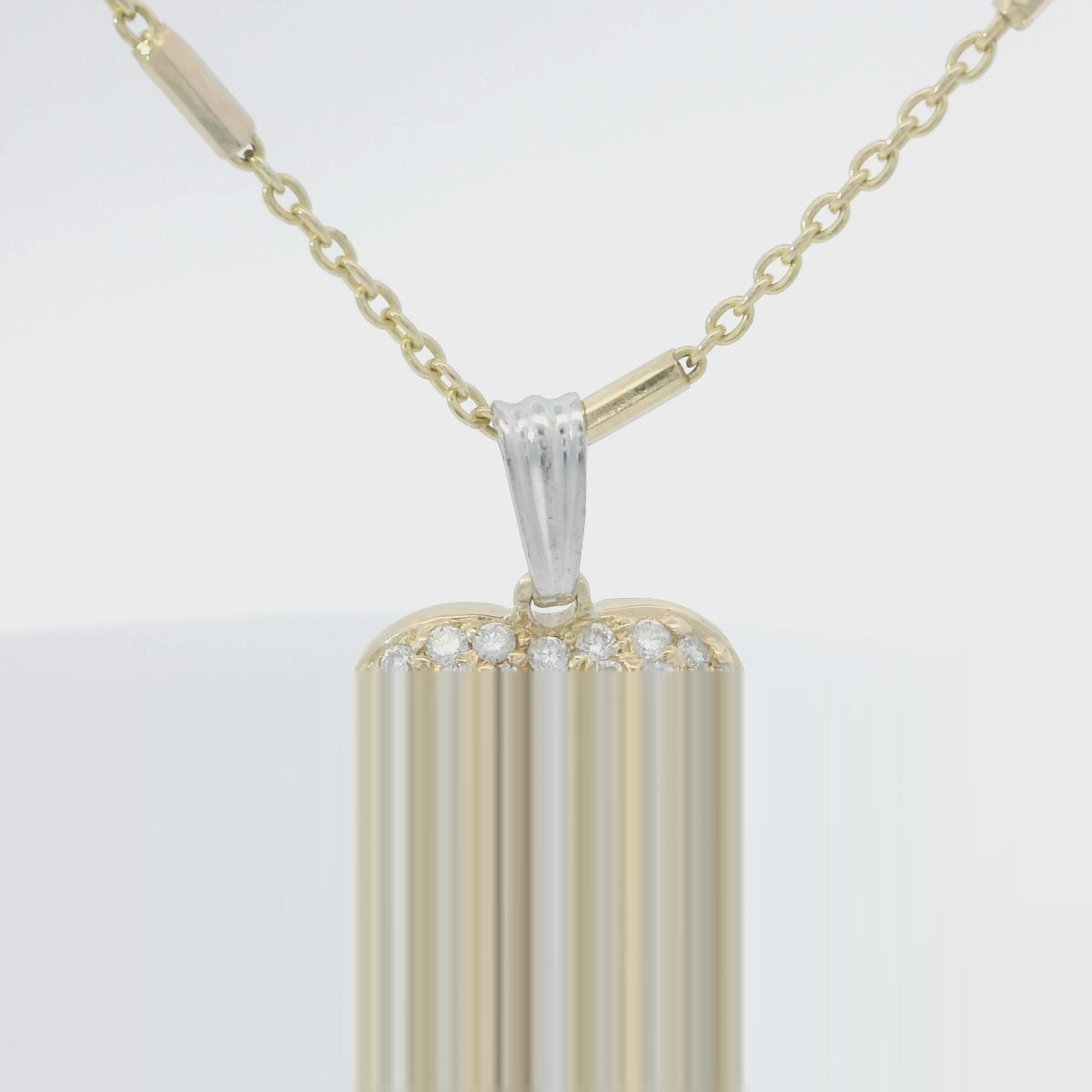 Elegant Heart-Shaped Pendant Necklace