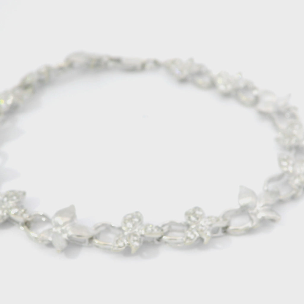 White Gold Bracelet with Round Cut Diamonds