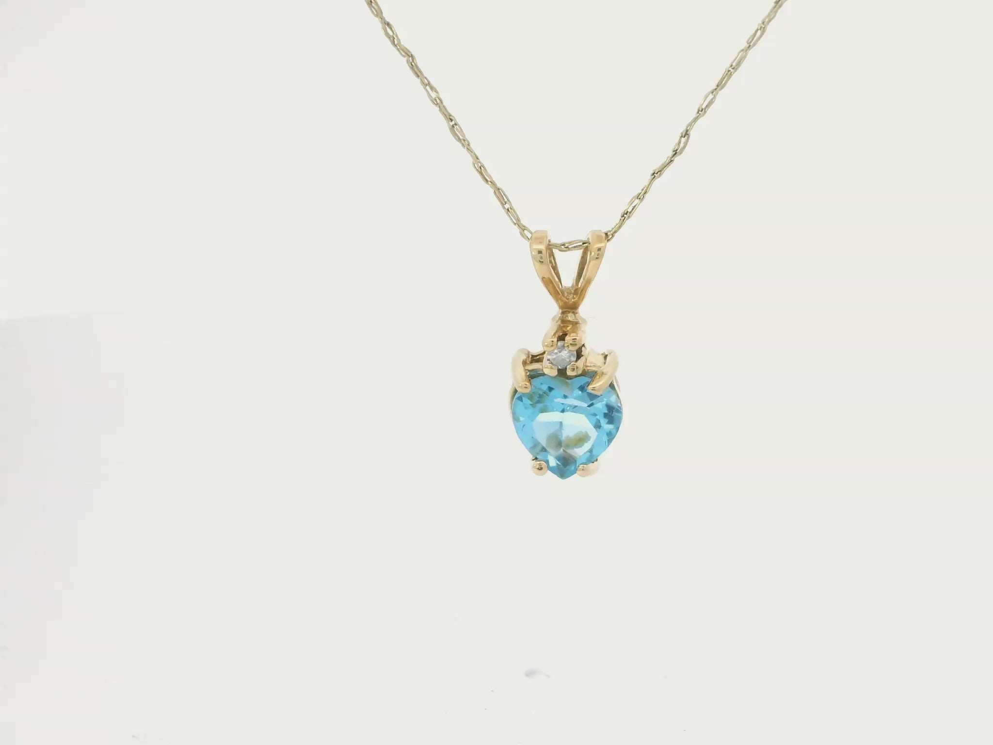 Elegant Blue Gemstone Pendant