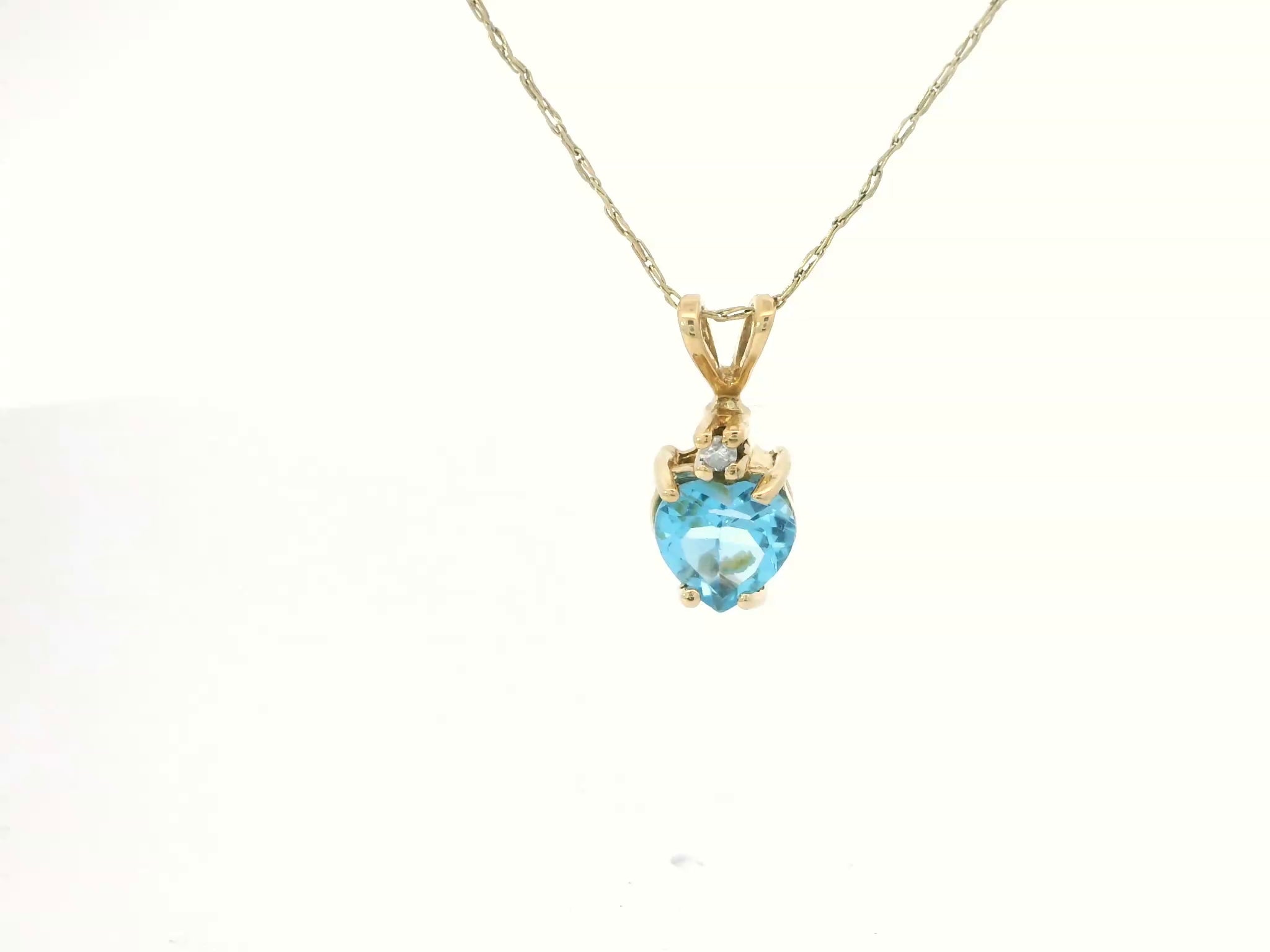 Elegant Blue Gemstone Pendant
