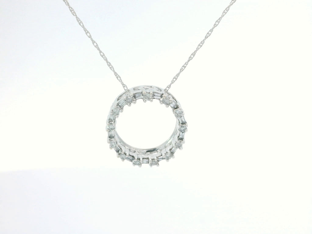 Elegant Diamond Circle Pendant with chain
